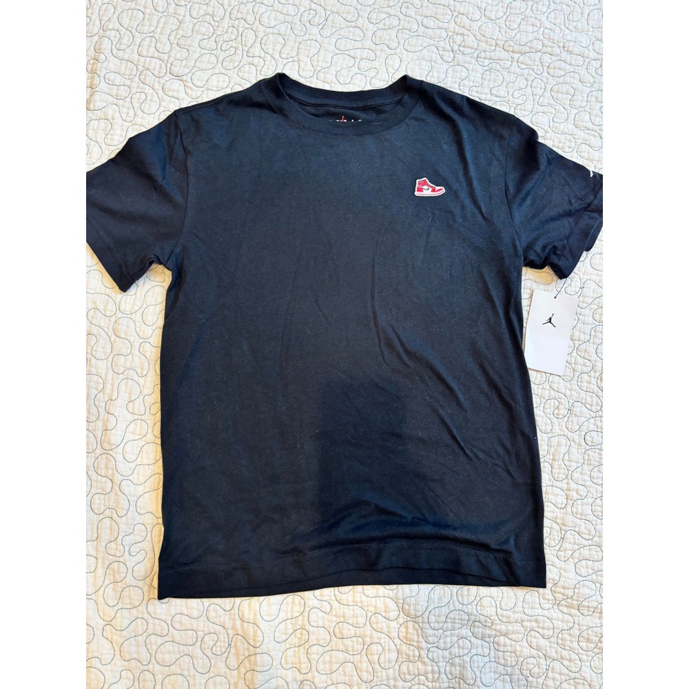 Jordan Boys Black‎ Short Sleeve T-Shirt Air Jordan 1 Sneaker Patch Size M 10-12